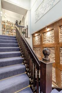 8529686-interior20.jpg