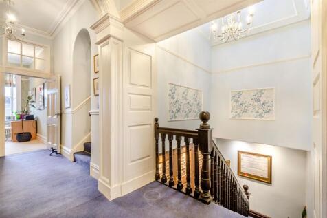 8529686-interior14.jpg