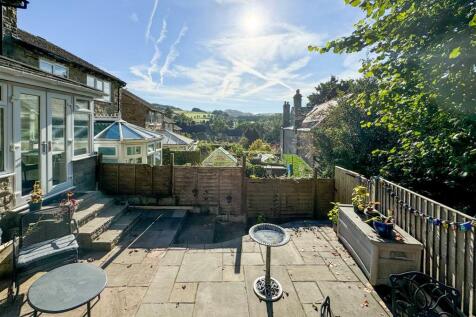 5 Beeston Close (9 of 39).jpg