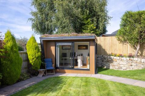 HOME OFFICE/GARDEN ROOM