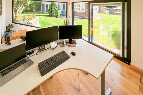 HOME OFFICE/GARDEN ROOM