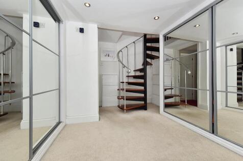 BEDROOM 5/DRESSING ROOM