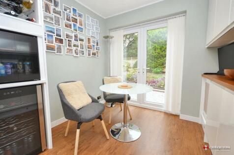 Kitchen/ Breakfast room