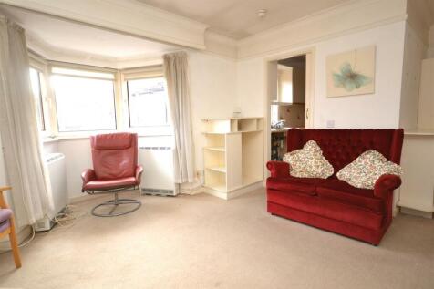 Living/bedroom area