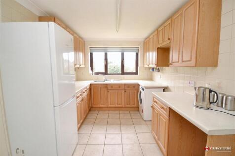 Kitchen/ Dining room