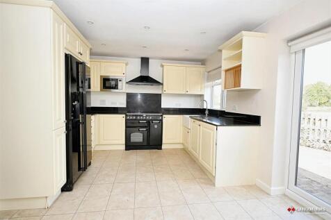 Kitchen/ Dining room