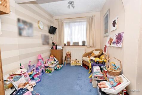 Family room/ Bedroom 5