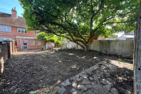 garden 1.jpg