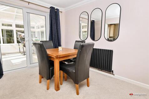 Lounge/ Dining room