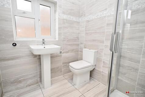 Bedroom 1 Ensuite