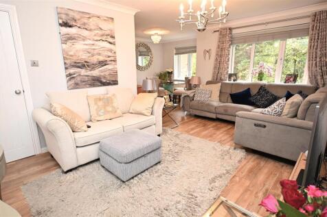 Lounge/ Dining room