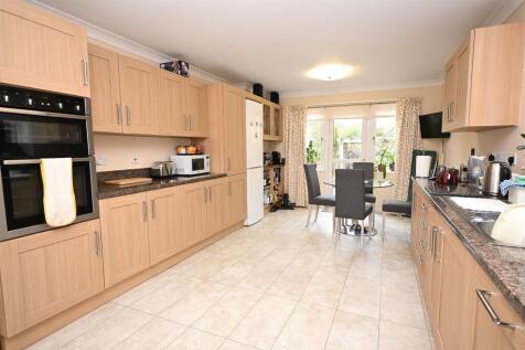 Kitchen/ Breakfast room