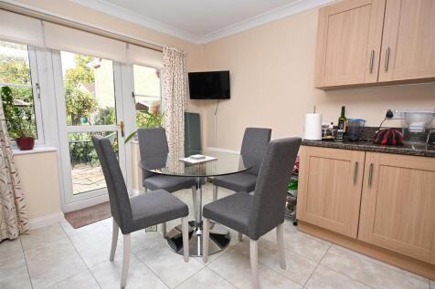 Kitchen / Breakfast space