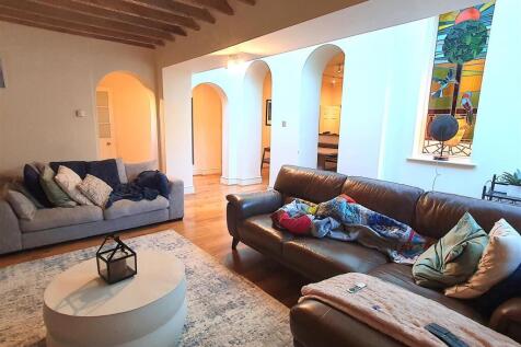 Living Room Out.jpg