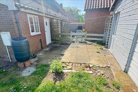 Grove 3a Courtyard .jpeg