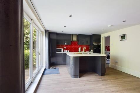Living dining kitchen