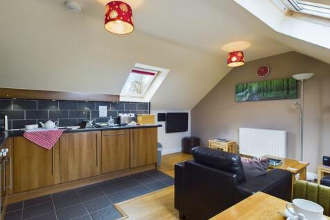 Laura&#39;s Loft Open Plan Living