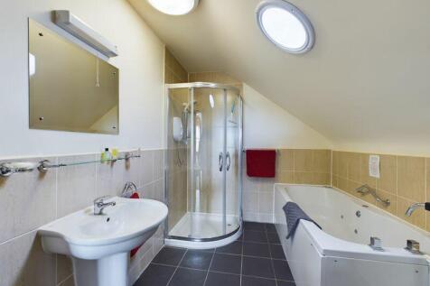 Maggie&#39;s Mews Bathroom