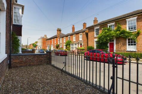 Gravelled Frontage