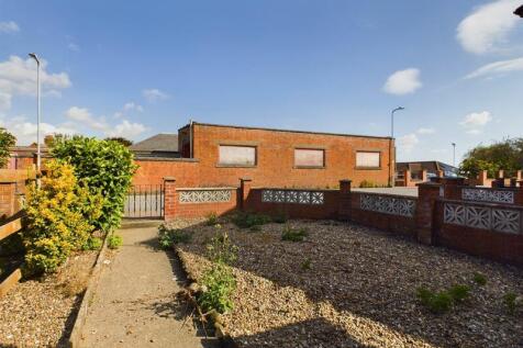 Front garden area
