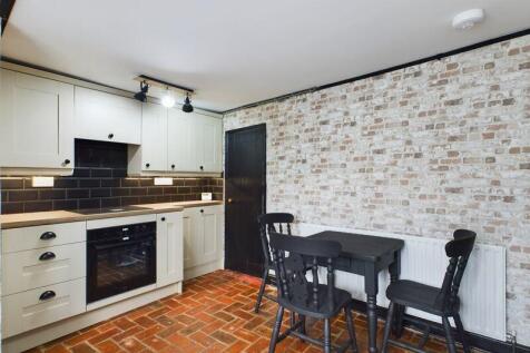 Dining kitchen