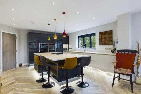 Kitchen dining room