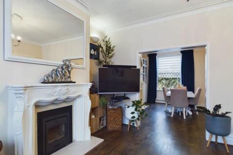 Living/dining room