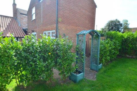 Entrance to side garden