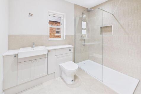 Master Bedroom En Suite