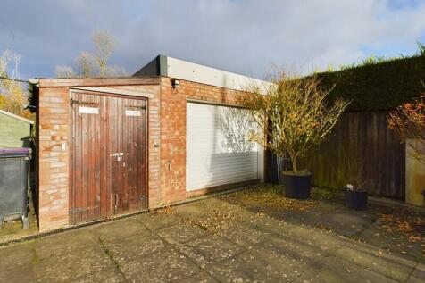 Garage &amp; Store