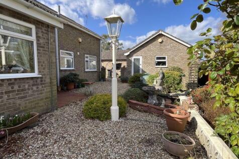 Side garden space