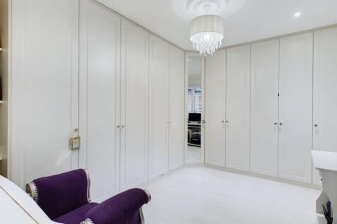Dressing Room / Bedroom