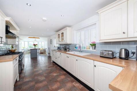 Family Dining Kitchen