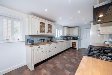 Family Dining Kitchen