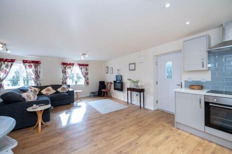 Annex Living / Dining / Kitchen