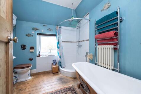 Bath &amp; Shower Room