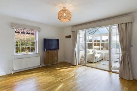 Dining Room / Snug