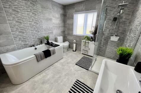 Bath &amp; Shower Room