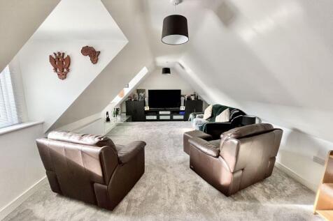 Versatile Room (over Garage)