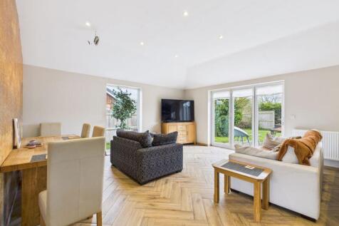 Living / Dining / Kitchen