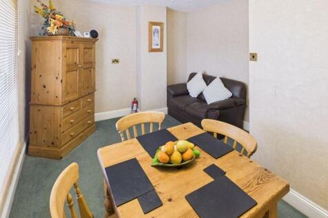 Kitchenette / Living Room