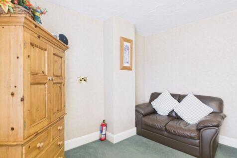 Kitchenette / Living Room