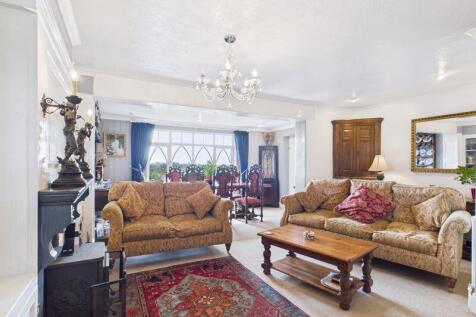 Living / Dining Room