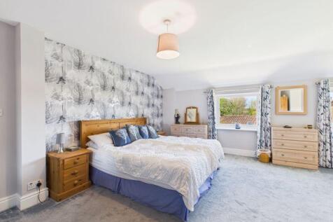 Master Bedrooom