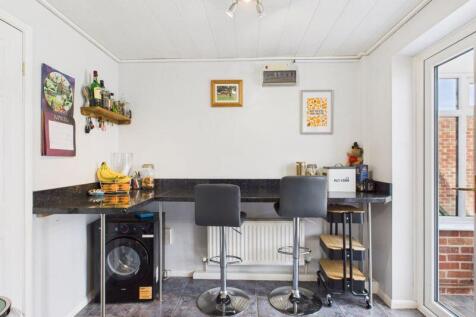 Breakfast bar