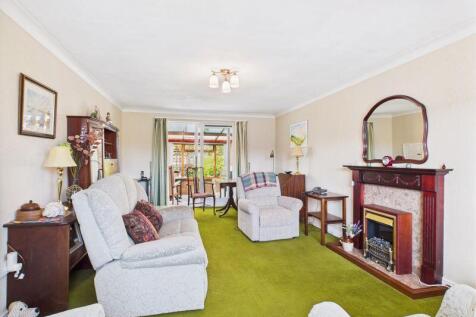 Living room into garden room