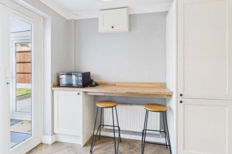 Breakfast bar area