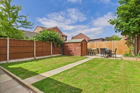 Rear garden/patio area