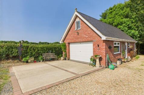 Garage / Outbuilding