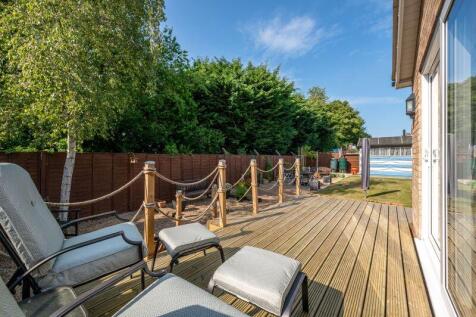 Rear deck